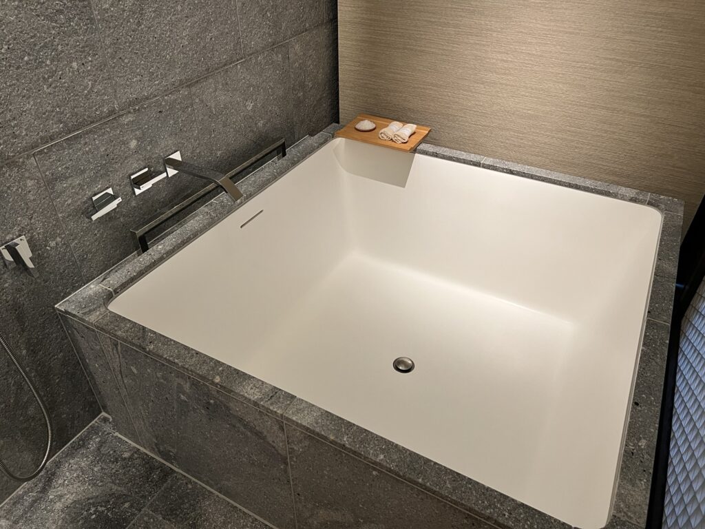 大きなバスタブ