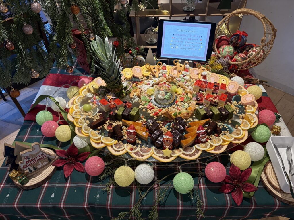 12月なのでクリスマスおやつも！ラッキー！
